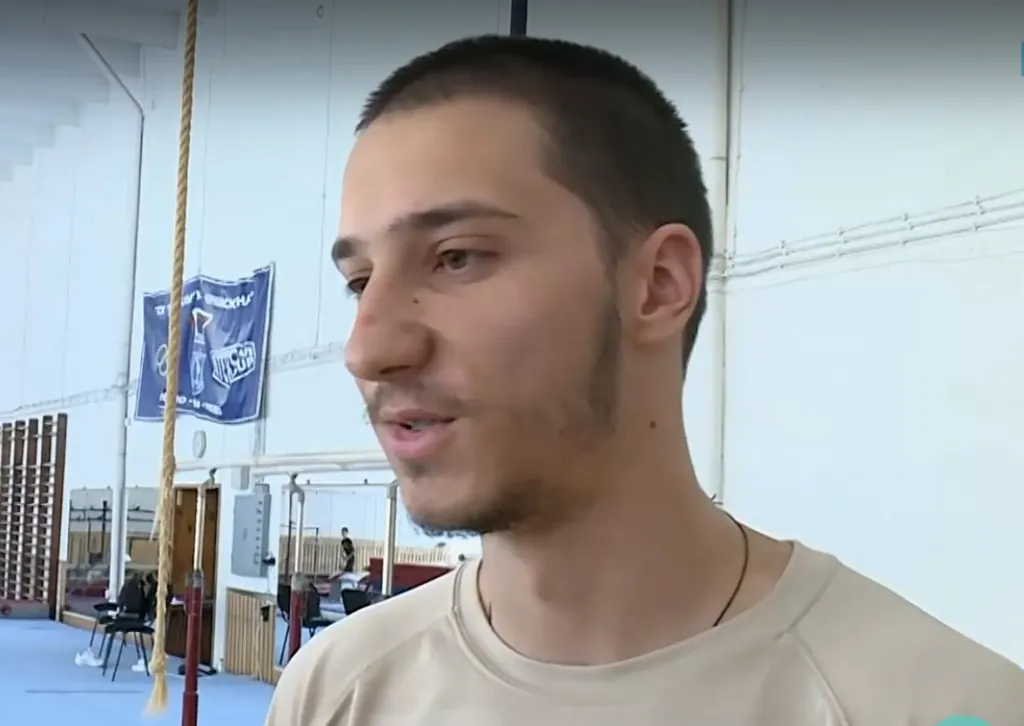 Симеон Михайлов постави рекорд на „Гинес” с 15 силови възлизания