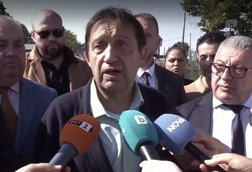 Иван Шишков даде старт на втория етап от ремонта на пътя към прохода