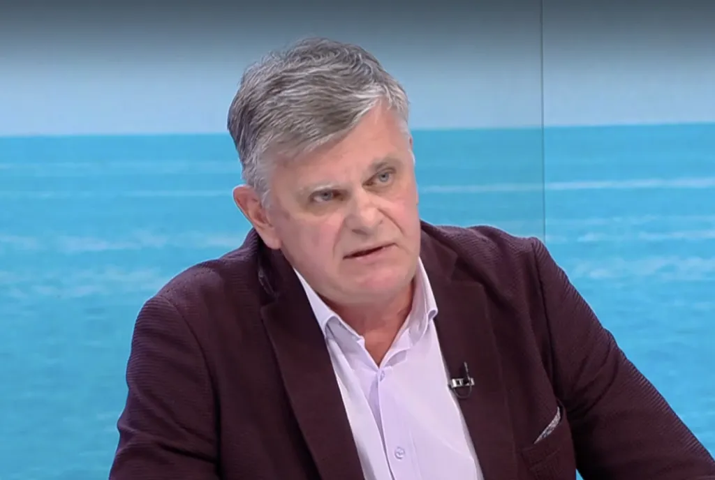 Недялков: Потъването на кораба за три минути сочи към мощен боеприпас