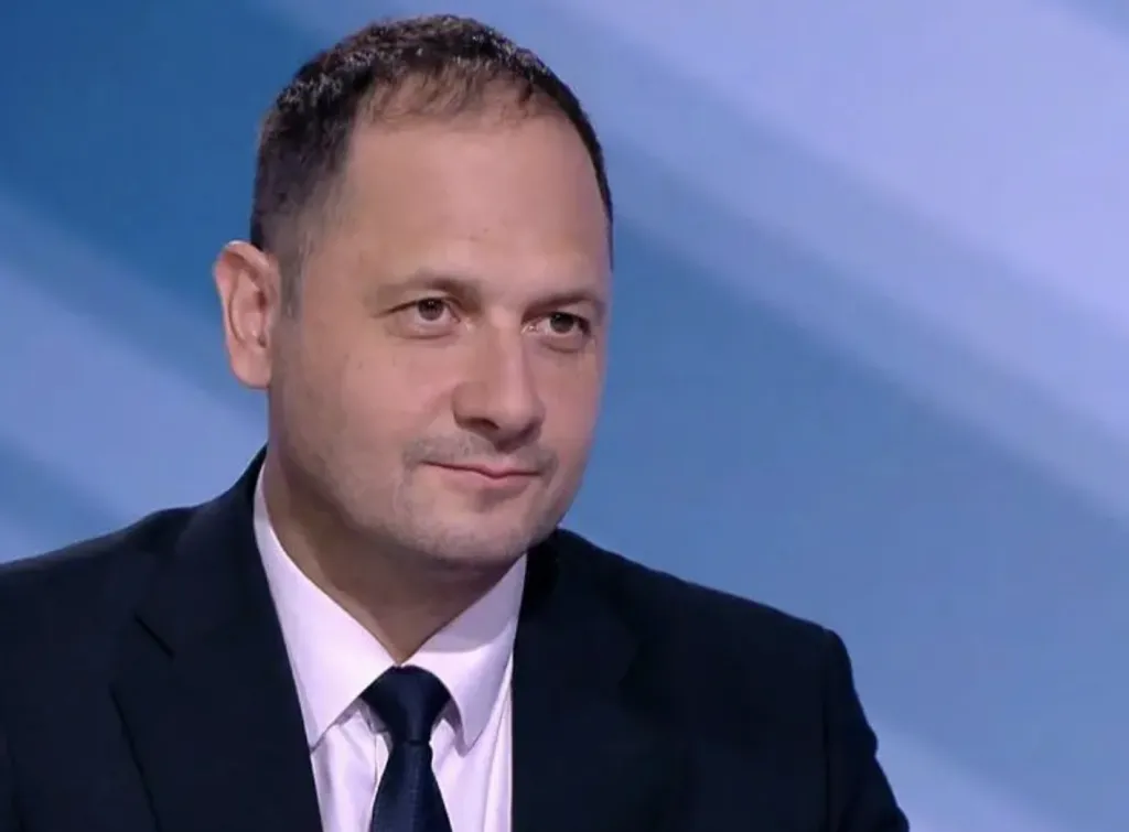 Петър Витанов: Дефицитът се ограничава, доходите се повишават