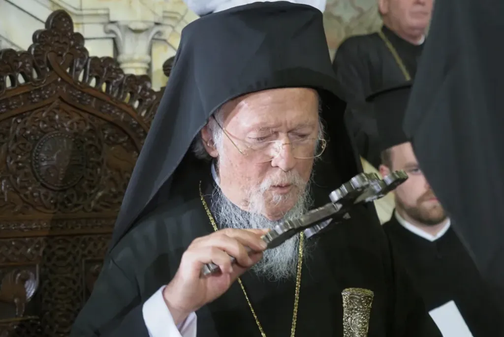 Вартоломей и Даниил участват в литургия в София