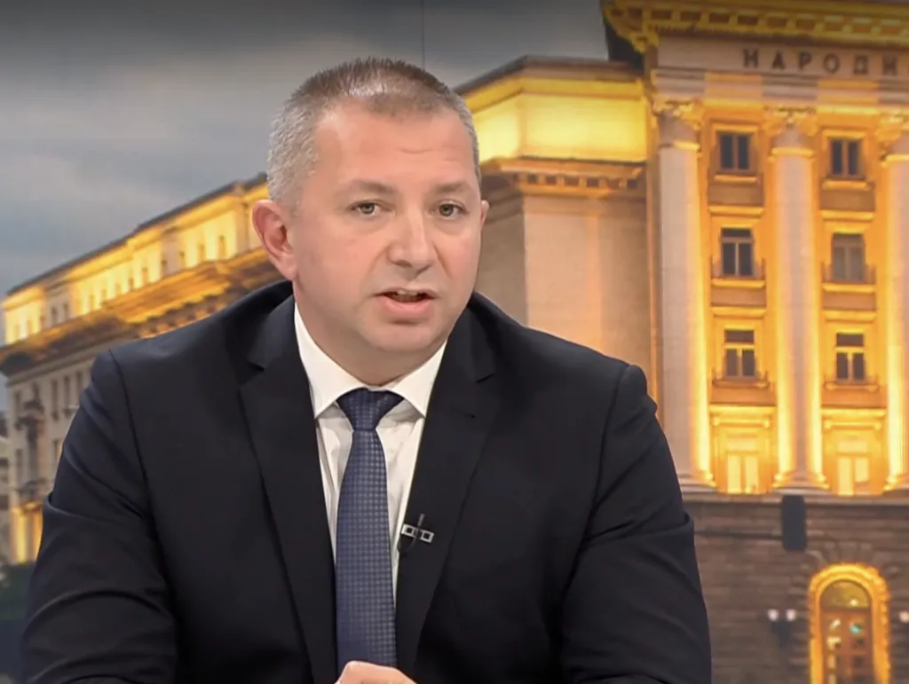 Добрин Иванов: България върви по пътя на Франция