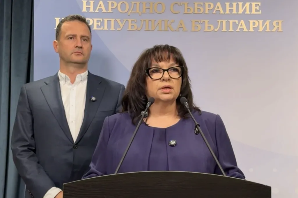 Петкова: КС оставя на парламента да отстрани нарушение в бюджета
