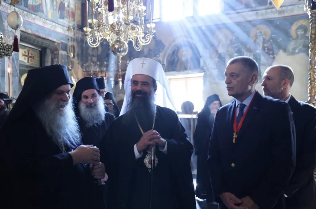 Патриарх Даниил започна първата си официална визита на Атон