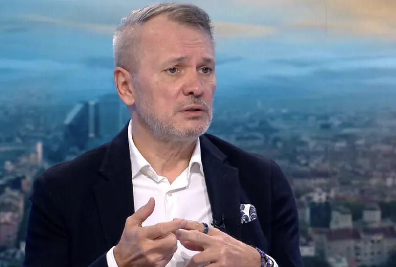 Николай Хаджидончев: 3000 лекарства са изтеглени от пазара