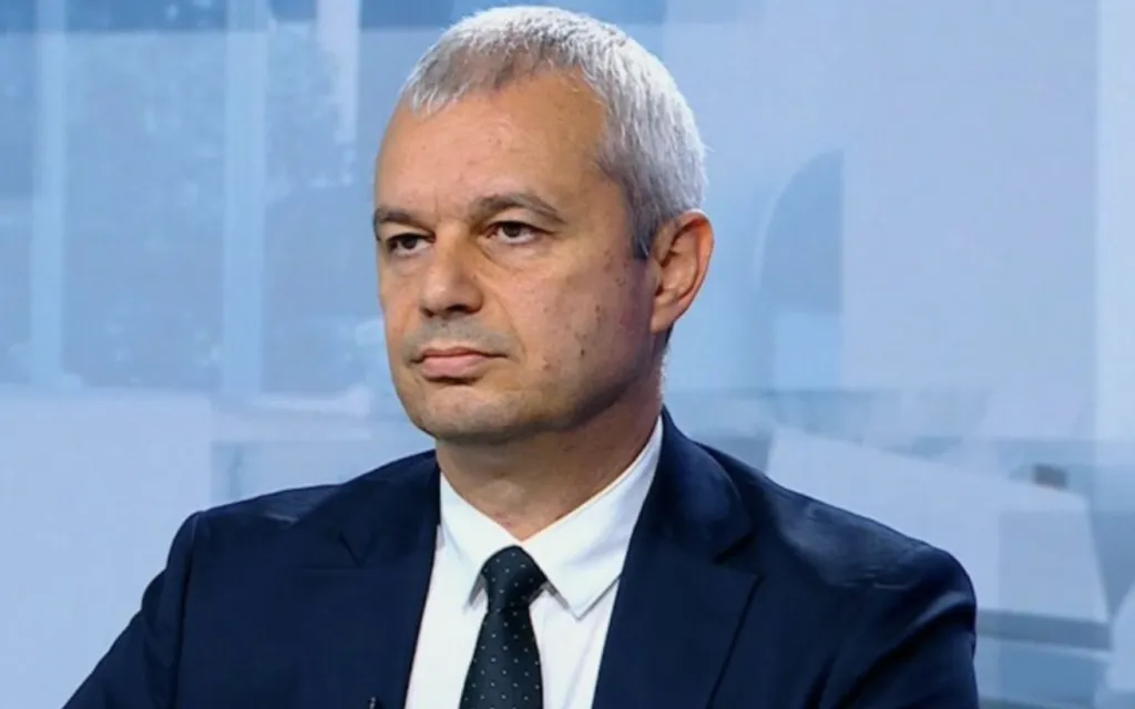 Костадинов: „Възраждане“ няма да подкрепи Андрей Гюров