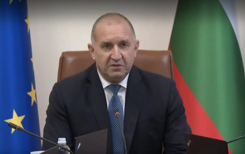 Кабинетът ще осигури средства за защита от по-високи сметки за ток и парно